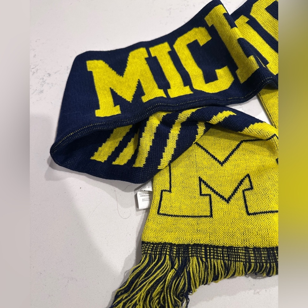 Forever Collectibles University of Michigan Knit Scarf - Picture 5 of 5